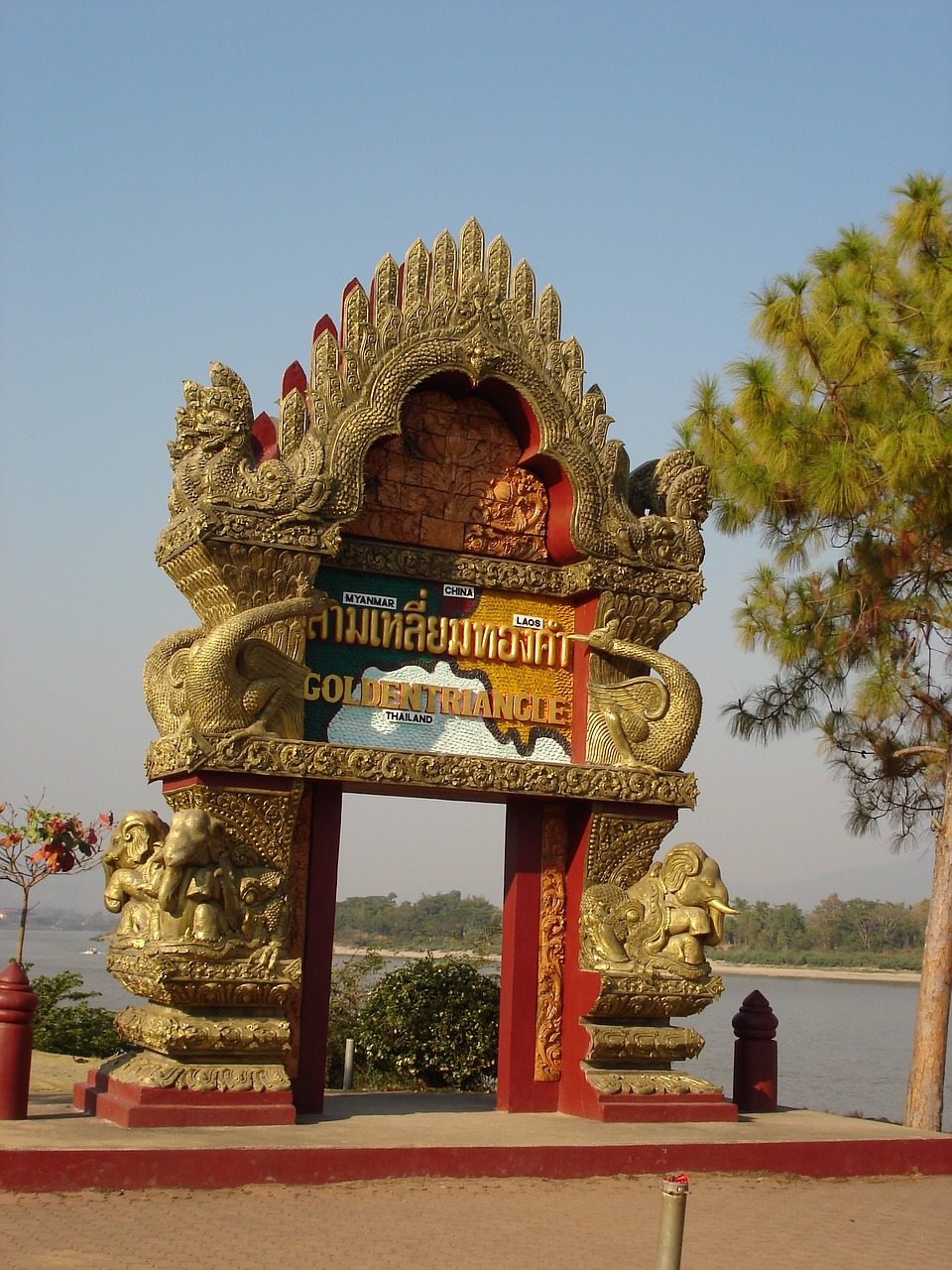 CNX - Triangolo d'oro da Chiang Mai